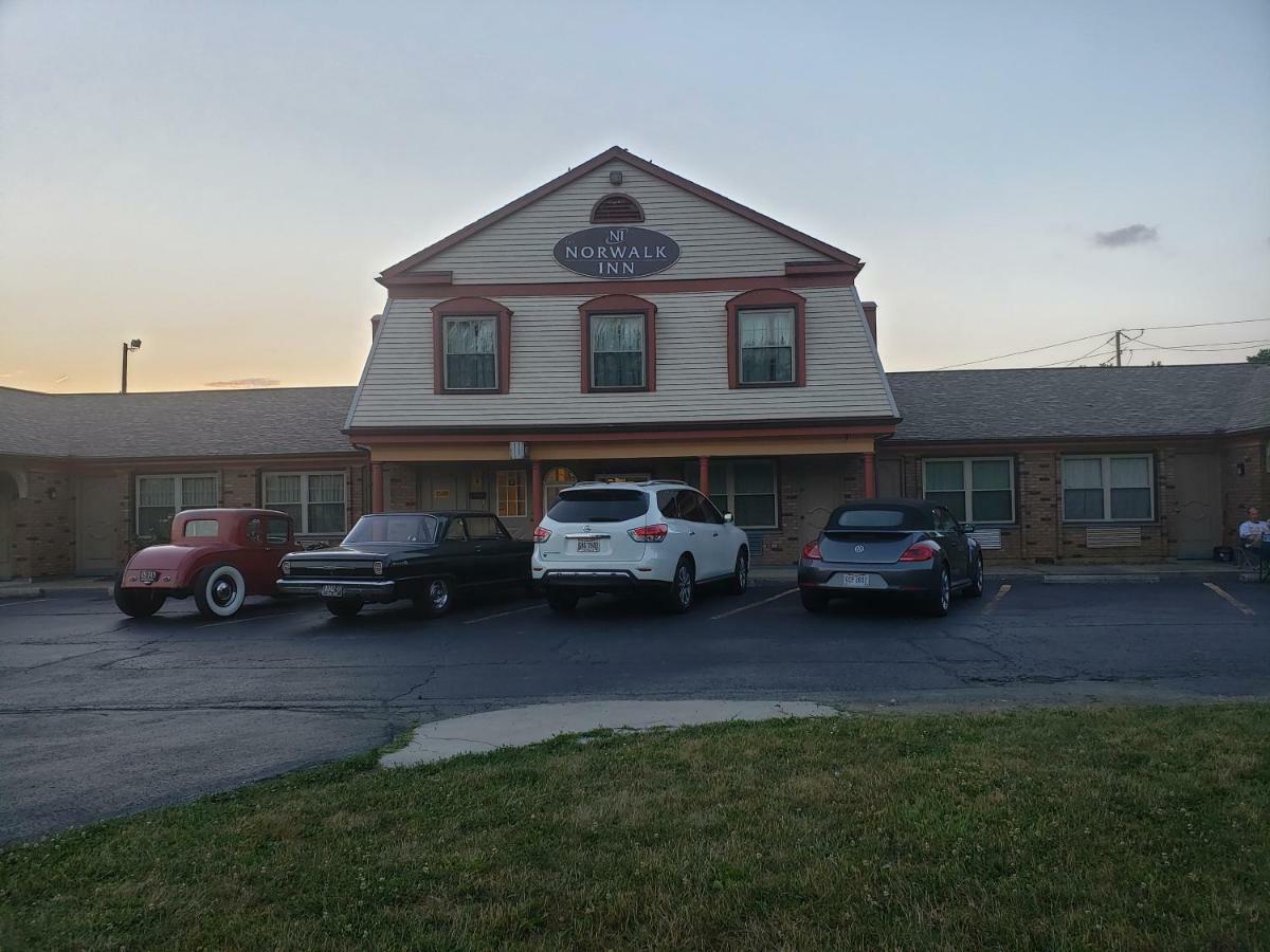 Norwalk Inn Bagian luar foto